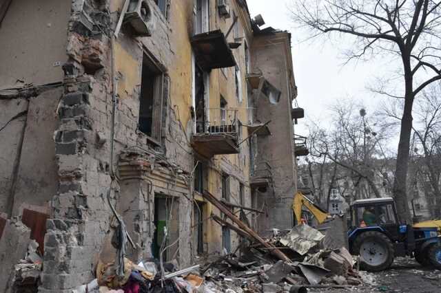 Під завалами будинку у Краматорську продовжують шукати людину