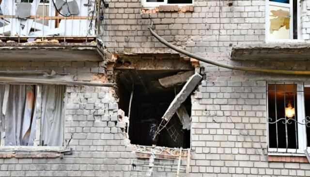 Окупанти двічі обстріляли Нікопольський район: прилетіли понад 20 снарядів