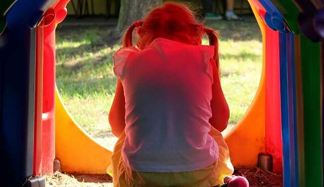 У Києві чоловіка підозрюють у розбещенні власної 6-річної доньки