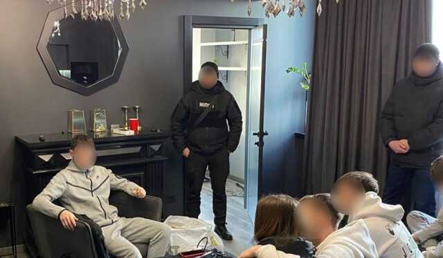 В полиции опровергли вручение повесток организаторам пьяных вечеринок в Киеве