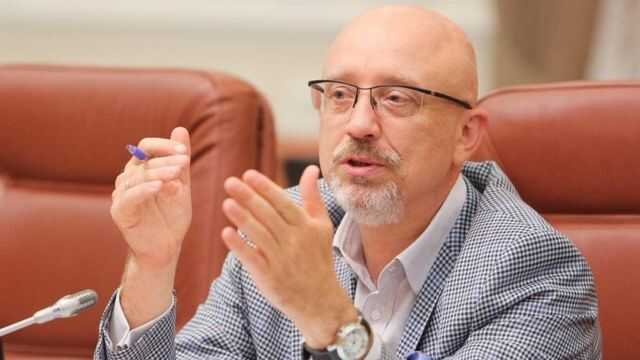 Нам потрібен "сталевий кулак" для контрнаступу: Резніков пояснив плани ЗСУ на західні танки