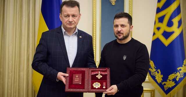 Зеленський нагородив міністра оборони Польщі Блащака орденом "За заслуги"