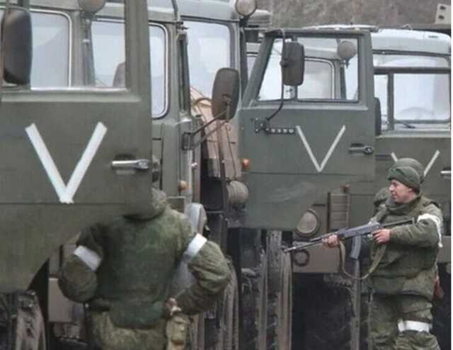 Россия перебросила к Мариуполю около 30 тыс. военных: Андрющенко назвал цель оккупантов