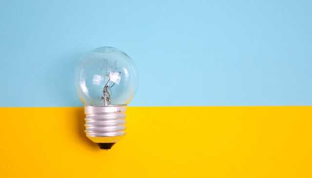 Українцям відключать електроенергію: які графіки діють 4 лютого