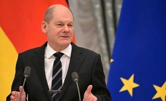 ͳ          , - Spiegel