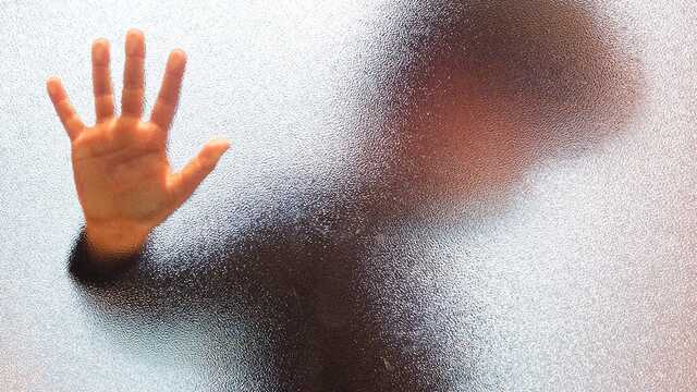 Друг семьи изнасиловал и заколол отверткой 8-летнюю девочку: вынесен приговор извергу