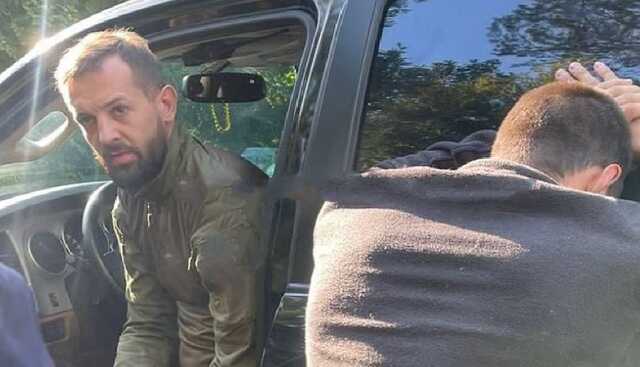 Суд объявил розыск "Мони"