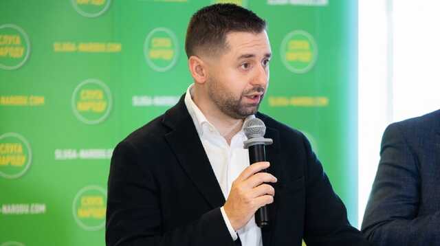 Арахамия объяснил ротацию в Минобороны: война диктует кадровую политику