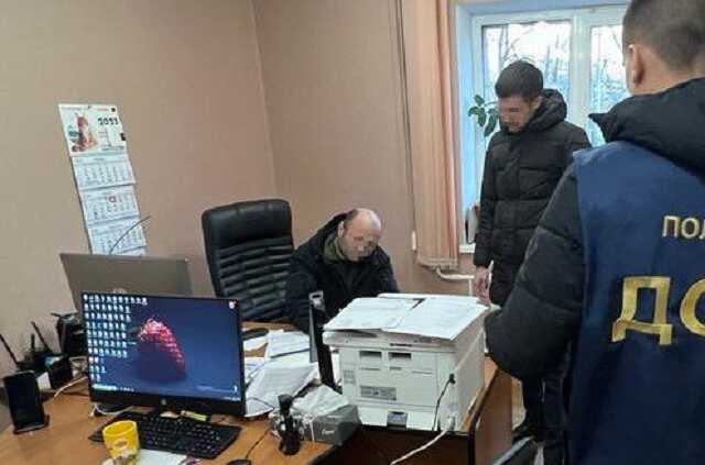 У Києві директору комунальної компанії висунули підозру у корупції