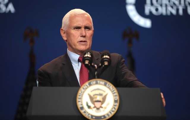 ФБР проводит обыски в доме бывшего вице-президента США