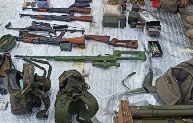 На Житомирщине у мужчины изъяли большую партию оружия