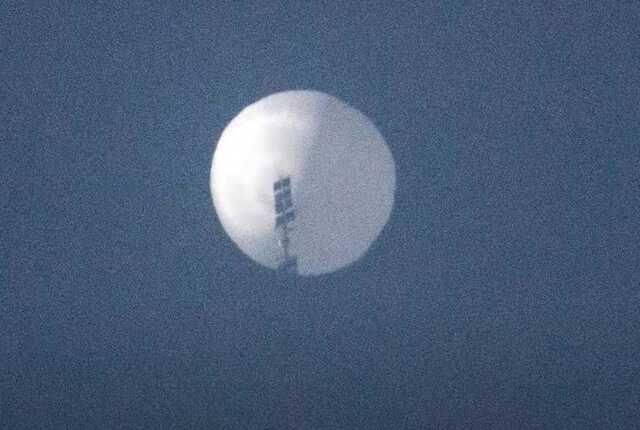 Прибульці? Повітряні "кулі" над Америкою: військові США зробили припущення, яке шокує
