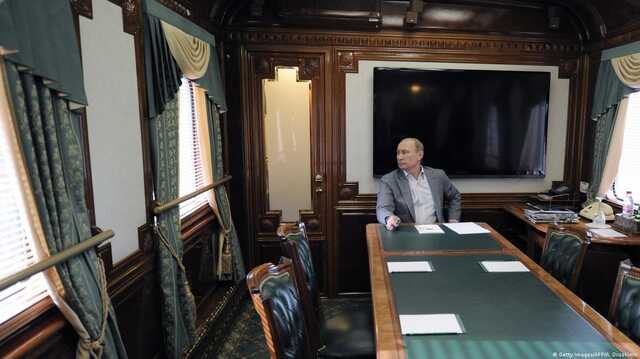 ЗМІ показали супутникові знімки вокзалів, створених для бронепоїзда Путіна