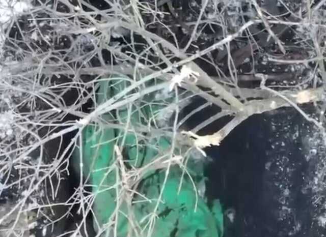 Пряме влучення: українські захисники показали, як допомагають окупантам зігрітися