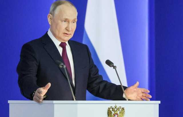 Медведєв та інші чиновники заснули під час промови Путіна