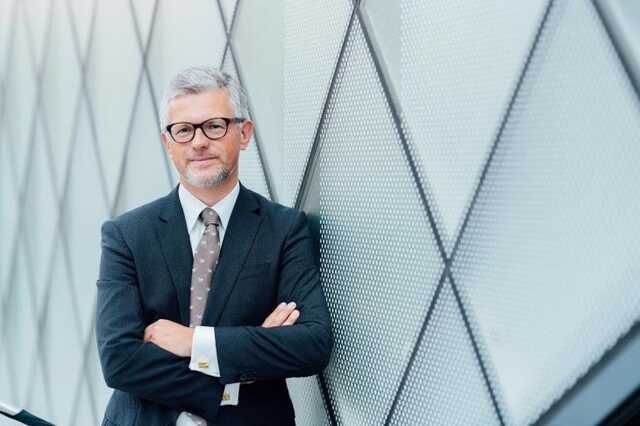 У Кулеби спрогнозували, коли вирішиться питання про передачу Україні літаків