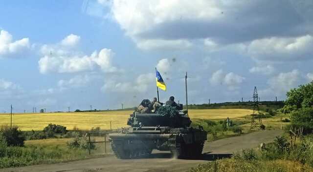 Українців закликали не знімати переміщення техніки ЗСУ