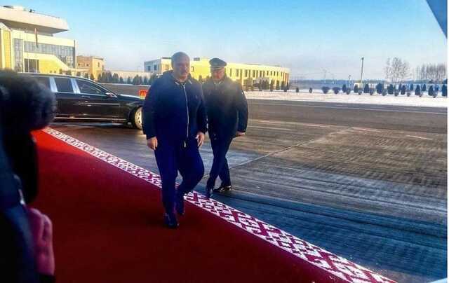 Лукашенко полетів у Китай