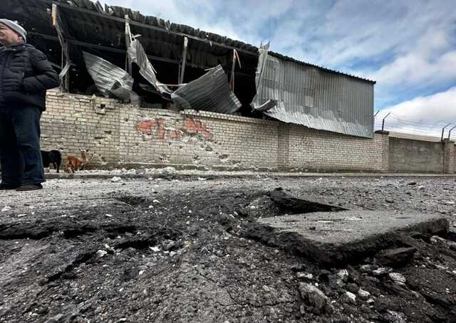 Окупанти знову обстріляли Херсон: є жертва та поранений