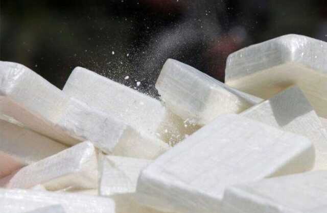 Обнаружил прохожий: на берег Ла-Манша выбросило 850 кг кокаина