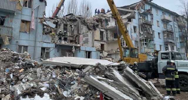 Кількість жертв в результаті російського обстрілу будинку в Запоріжжі зросла