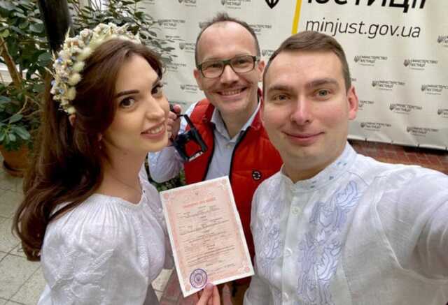 Тесть з російським шлейфом: трохи про нову рідню нардепа Железняка