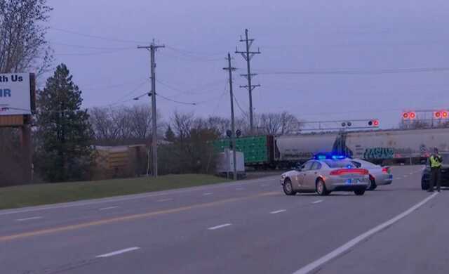 В американском Огайо с рельсов сошел грузовой поезд