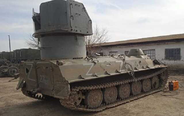 "Аналоговнет": оккупанты начали ставить корабельные пушки на бронетехнику