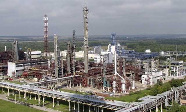 Неуплата 2,2 млрд гривен налогов: «Карпатнефтехим» не смог отменить арест имущества