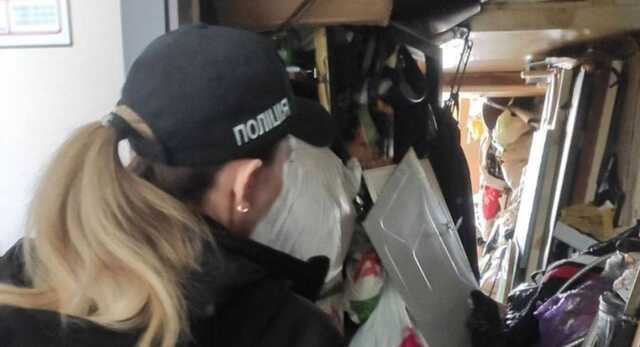 Серед сміття, недопалків, тарганів знайшли 2-тижневе немовля: дитину вилучили