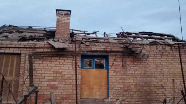 Росіяни тричі з артилерії обстріляли Нікопольський район: серед поранених є діти