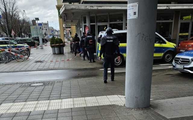У Німеччині чоловік взяв у заручники людей в аптеці: поліція штурмом затримала зловмисника