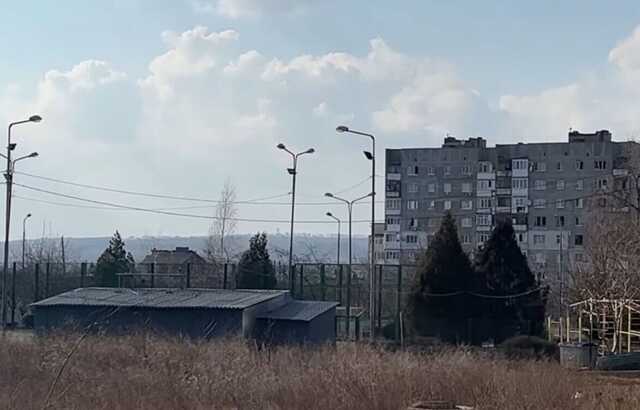 Вибухи і мертва тиша: Бутусов показав відео з житлових кварталів Бахмута