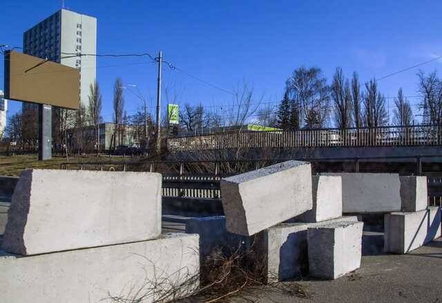 У Києві приберуть частину блокпостів та засиплять частину окопів