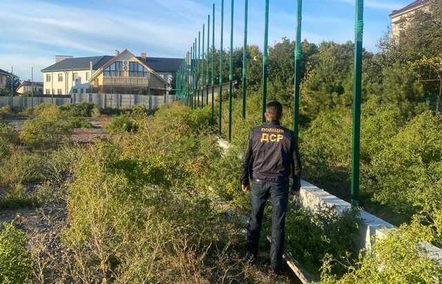 В Одеській області субпідрядник вкрав гроші при реконструкції футбольного поля