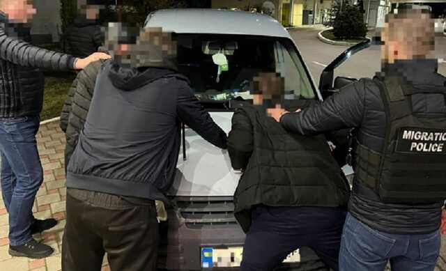 В Закарпатье водитель пытался подкупить пограничника