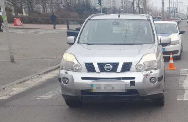 В Киеве внедорожник на пешеходном переходе сбил насмерть пенсионерку