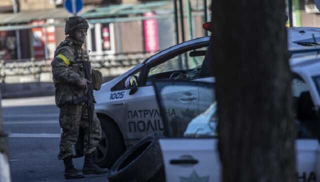 Комендантську годину у Києві скорочують: як працюватимуть магазини і транспорт