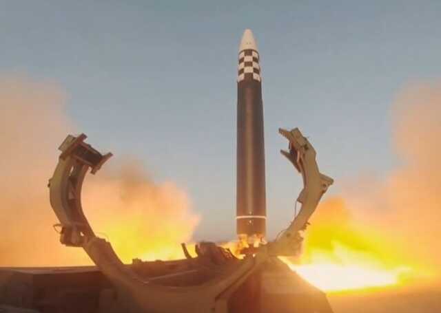 "У присутності Кім Чен Ина": у КНДР показали пуск масивної ракети