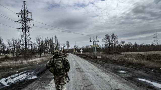 «М’ясні штурми» та півтонні бомби: як Росія намагається знищити Авдіївку