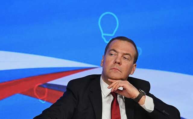 "Уничтожьте тиранию Вашингтона": Медведев поддержал Трампа и призвал американцев свергнуть Байдена