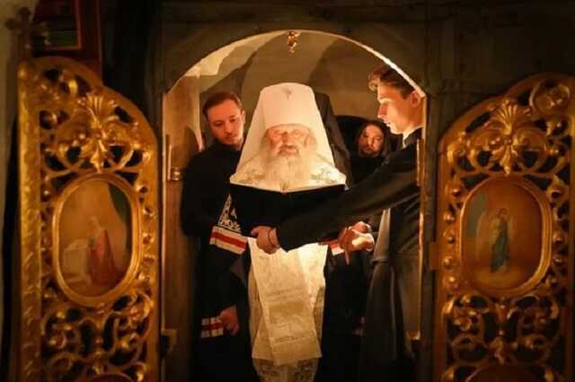 Чи зможе українська влада визволити Києво-Печерську лавру від московських попів?