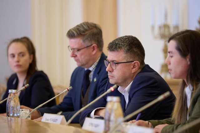 Голова МЗС Естонії приїхав до Києва: обговорив зі Стефанчуком вступ України до НАТО