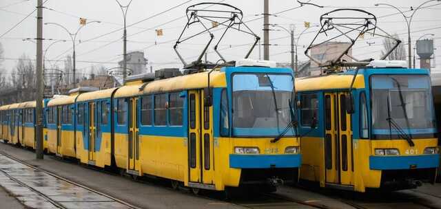 У Києві громадський транспорт працюватиме довше