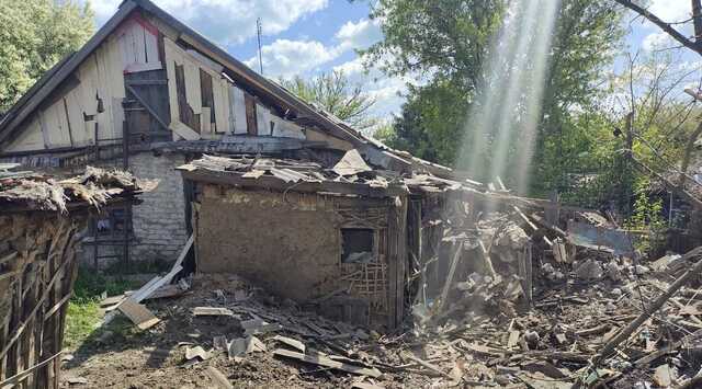 В Авдіївці залишаються 2 тисячі цивільних, ворог намагається штурмувати місто – генерал