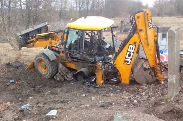 На Сумщині на міні підірвався екскаватор: є постраждалі