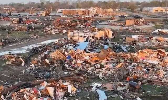 Ураган знищував міста: Через торнадо в штаті Міссісіпі загинули 26 людей