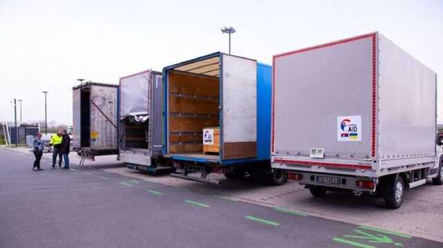 Сербія відправила чотири вантажівки допомоги Україні з комплектуючими для пошкодженої енергоструктури