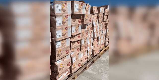 В Киевской области пострадавшим от российских обстрелов раздают чипсы и "Пепси"