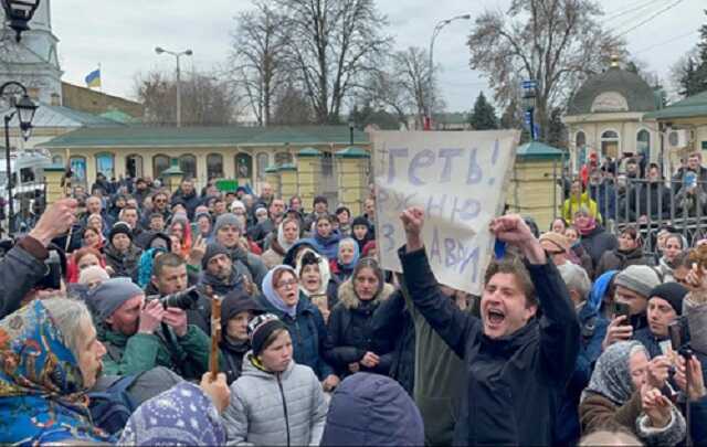 Василь Рибніков: Чому Росія не захищає київську Лавру від захоплення аццкою сотоною?